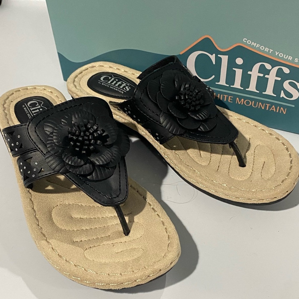 Cliffs by White Mountain Black Floral Sandals with Comfort Sole